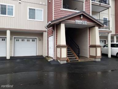 Main picture of 10664 NE Holly St