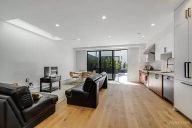 Main picture of 107 Duboce Ave