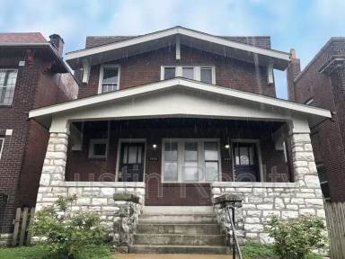 Main picture of 4722 Arsenal St
