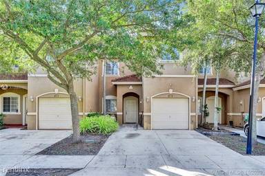 Main picture of 8518 SW 214th Ln
