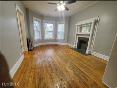 Main picture of 6928 S Wabash Ave