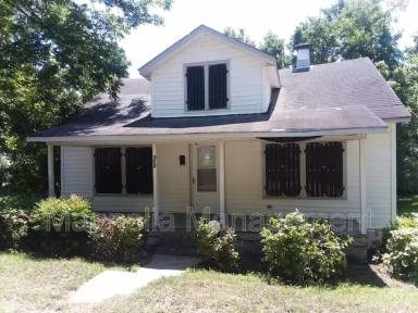 Main picture of 712 Highland Ave