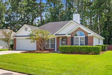 Main picture of 115 Nandina Way