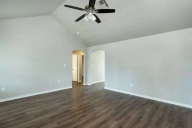 Main picture of 108 Castleberry Ct