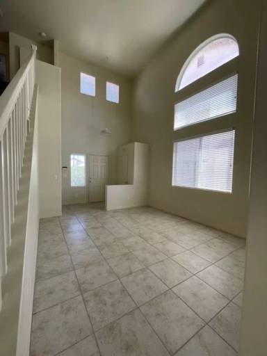 Main picture of 8557 Last Point Ave