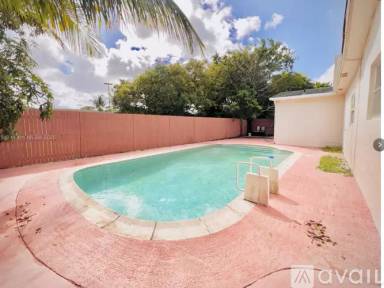 Main picture of 4971 SW 7th Ct