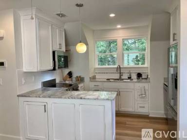 Main picture of 804 N Forest Dr