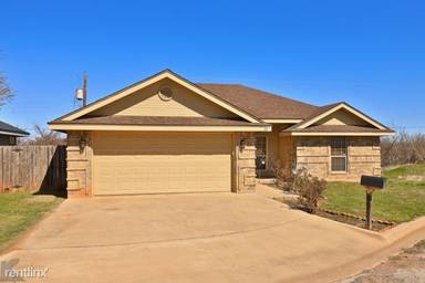 Main picture of 9 Woodcock Cir