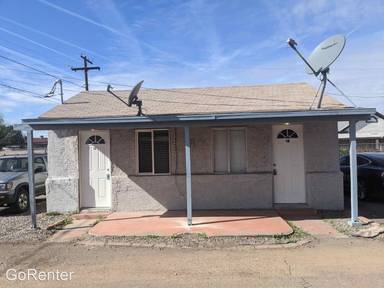 Main picture of 1545 W Roosevelt St Apartments