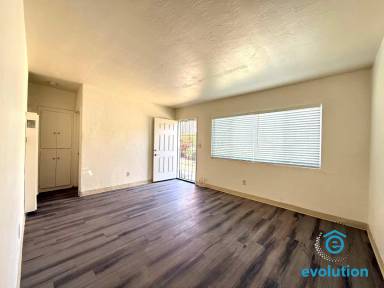 Main picture of 10323 Park Ave