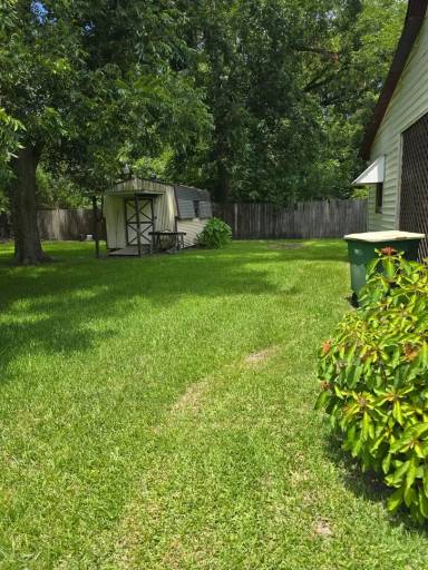 Main picture of 503 Sharon Park Dr