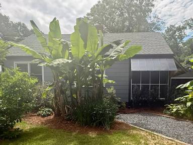 Main picture of 555 King Ave