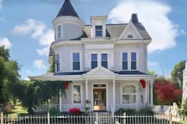 Main picture of 266 Garfield Ave