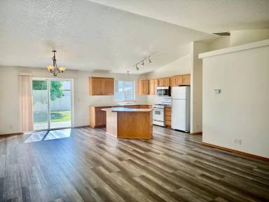Main picture of 7304 N Aaron St