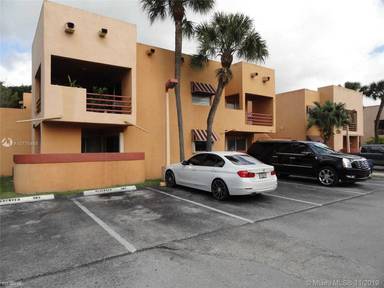 Main picture of 11173 NW 7th St