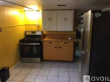 Main picture of 1421 Marquette Ave