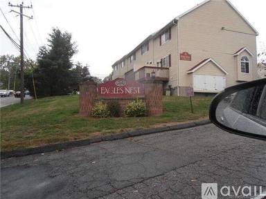Main picture of 106 Pierpont Rd