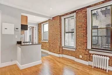 Main picture of 415 E 13th St