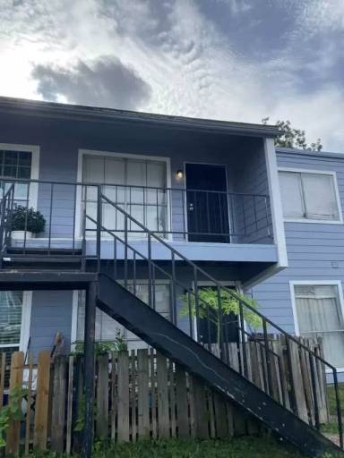 Main picture of Oakwood Gardens Condo