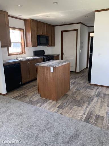 Main picture of 511 E 1st St