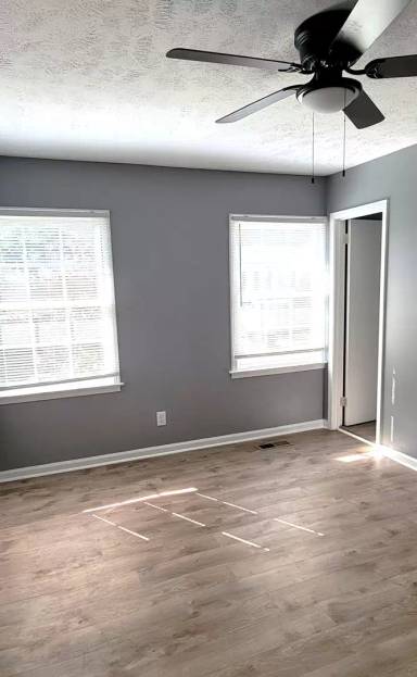 Main picture of 2087 Rexford Rd
