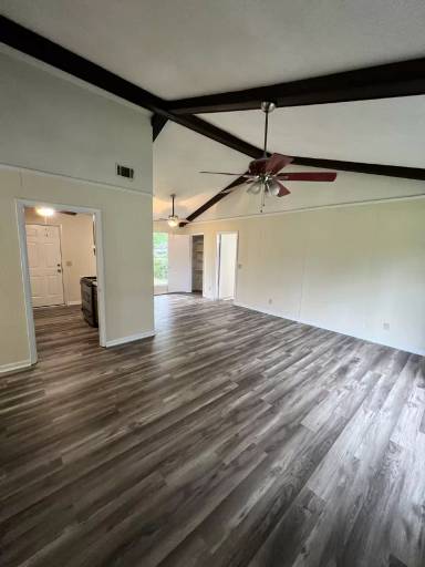 Main picture of 107 Deen St