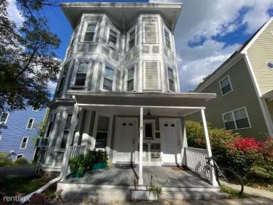 Main picture of 60 Woodlawn St