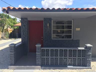 Main picture of 2931 SW 24th Ter