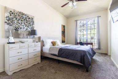 Main picture of 6236 Winton St