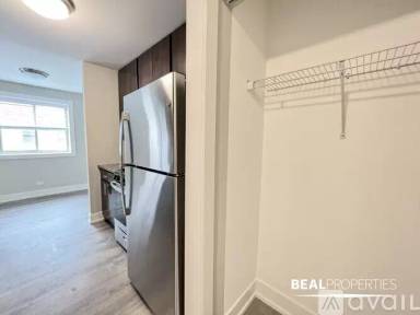 Main picture of 530 W Surf St