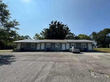 Main picture of 102 St Charles