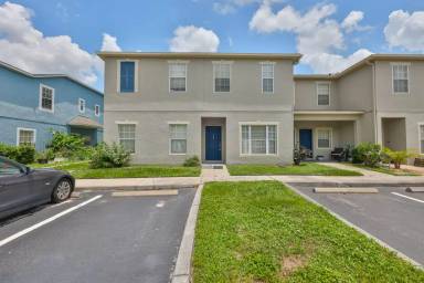 Main picture of 12950 Kings Crossing Dr