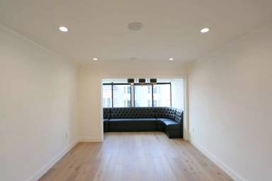 Main picture of 2985 Mission St