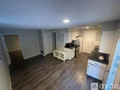 Main picture of 7837 N Oregon Ave