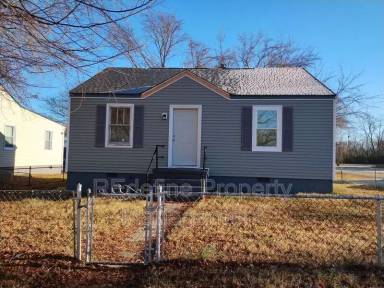Main picture of 131 Slagle Ave