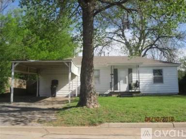 Main picture of 3933 SE 12th St