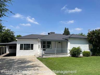 Main picture of 702 Ray St