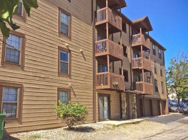 Main picture of 135 S River Rd