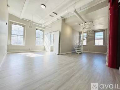 Main picture of 201 Park Ave