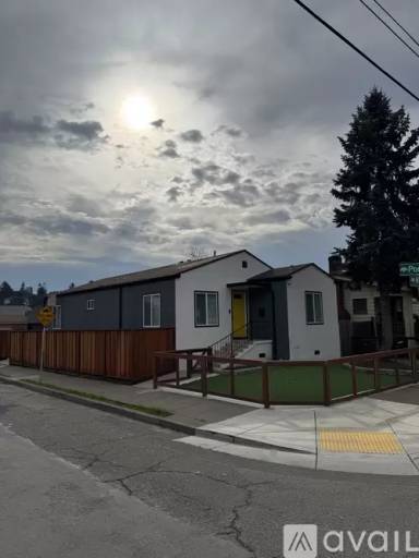 Main picture of 4201 Porter St