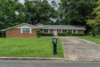 Main picture of 410 Gaither Dr