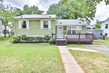 Main picture of 720 Woodburn Rd