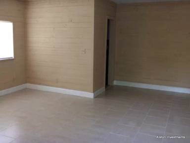 Main picture of 1400 N 59th Ter