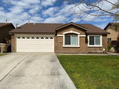 Main picture of 2418 Drifts Dr