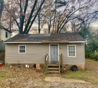 Main picture of 132 24th Ave E