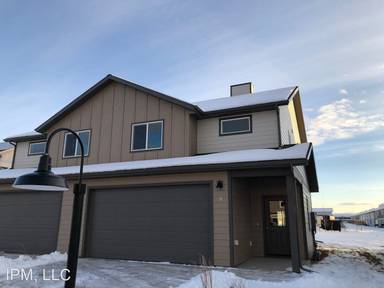 Main picture of 1304 Fozzie Ln
