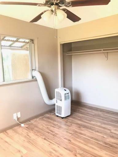 Main picture of 263 Kaiolohia St