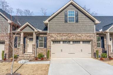 Main picture of 152 Lark Dr