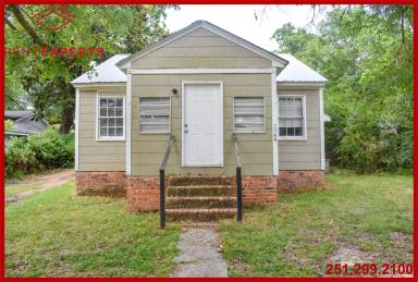 Main picture of 2066 E Victory Dr