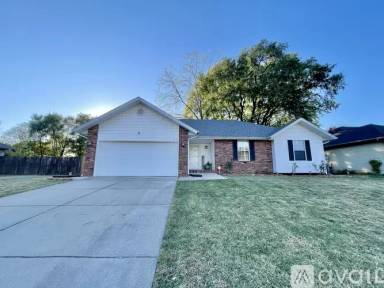 Main picture of 2131 S Colgate Ave